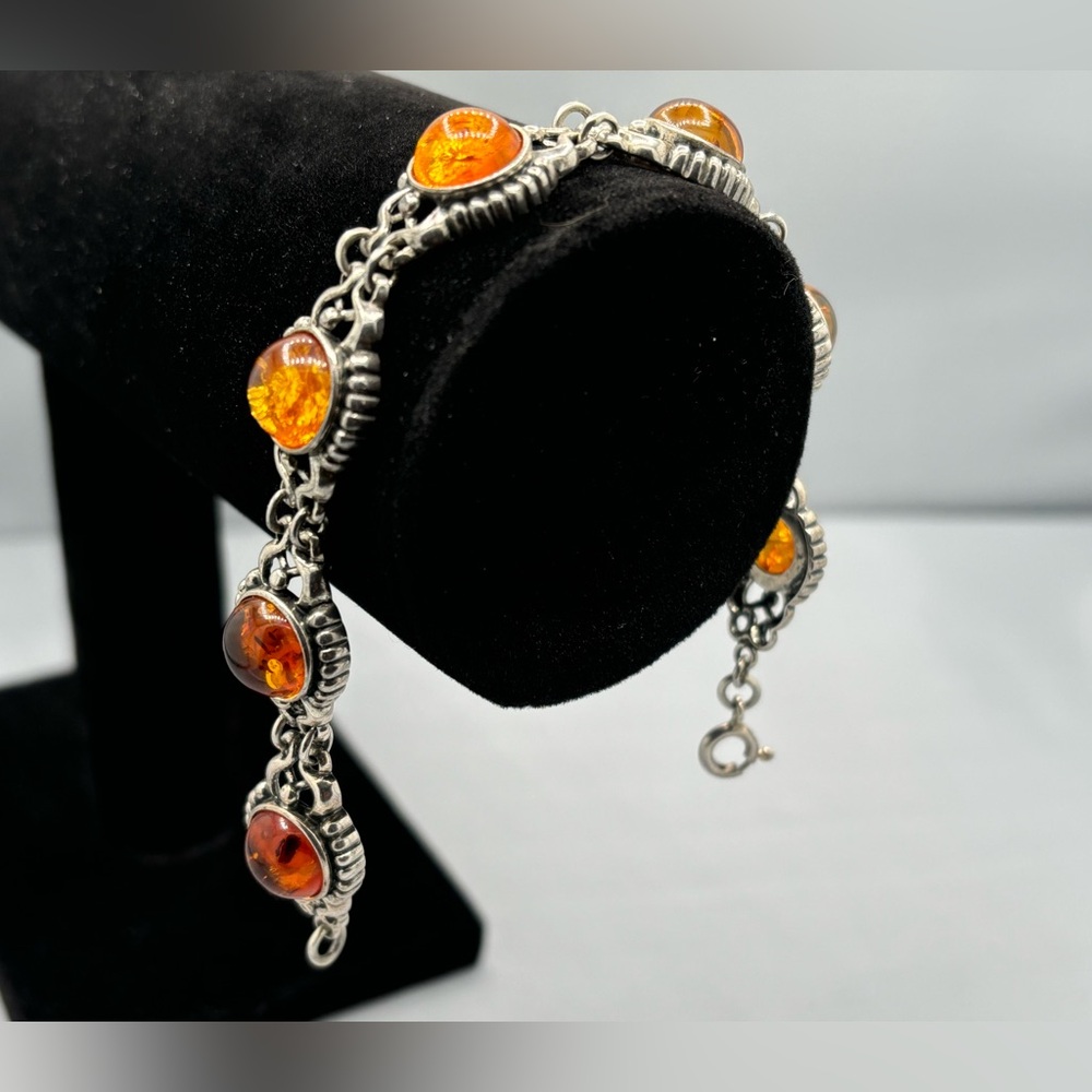 Silver and Amber Bracelet - Picture 3 of 8